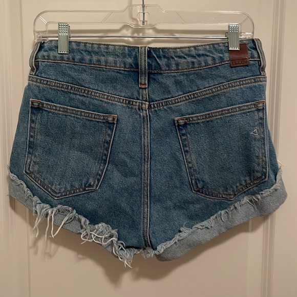 Hidden Jean Shorts size M - Picture 3 of 3